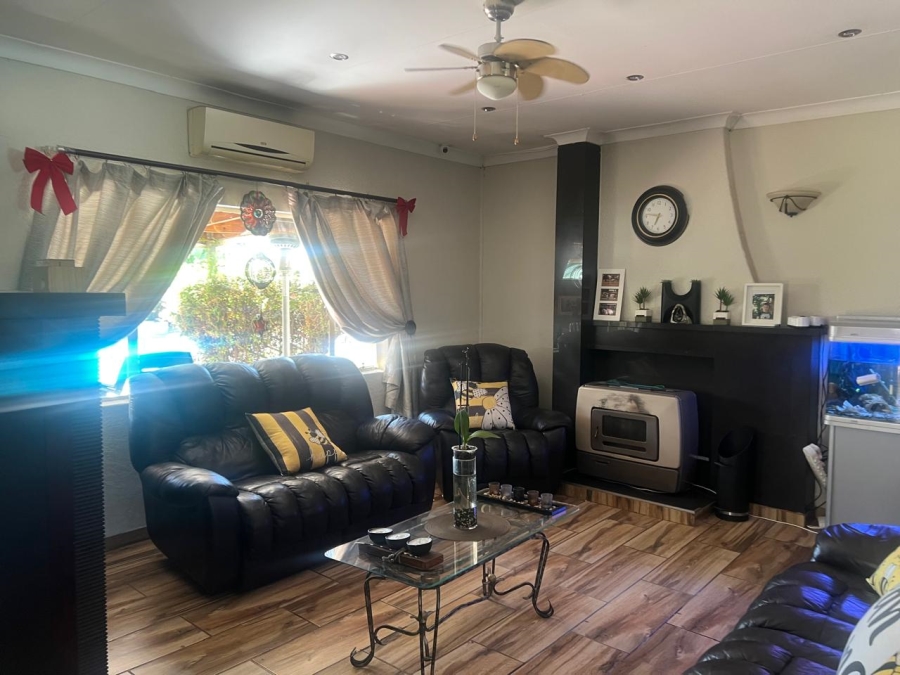 4 Bedroom Property for Sale in Brackenhurst Gauteng