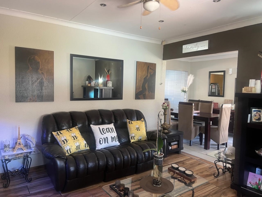 4 Bedroom Property for Sale in Brackenhurst Gauteng