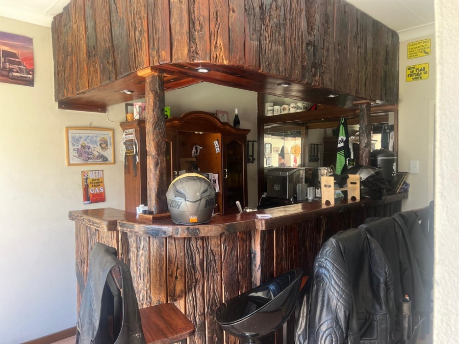 4 Bedroom Property for Sale in Brackenhurst Gauteng