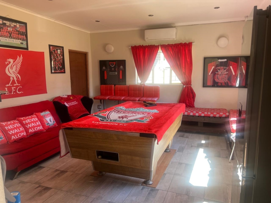4 Bedroom Property for Sale in Brackenhurst Gauteng