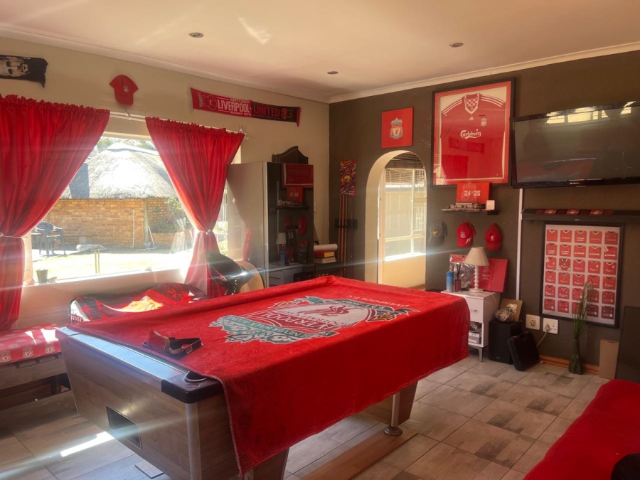4 Bedroom Property for Sale in Brackenhurst Gauteng