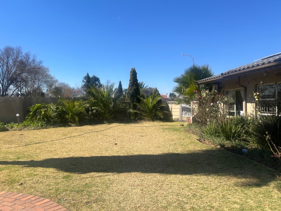 4 Bedroom Property for Sale in Brackenhurst Gauteng