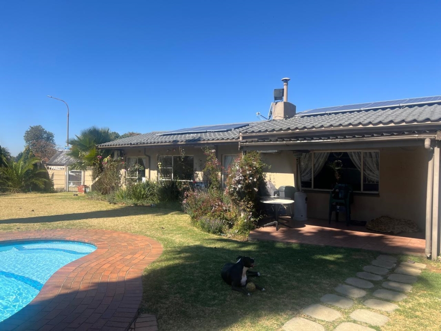 4 Bedroom Property for Sale in Brackenhurst Gauteng