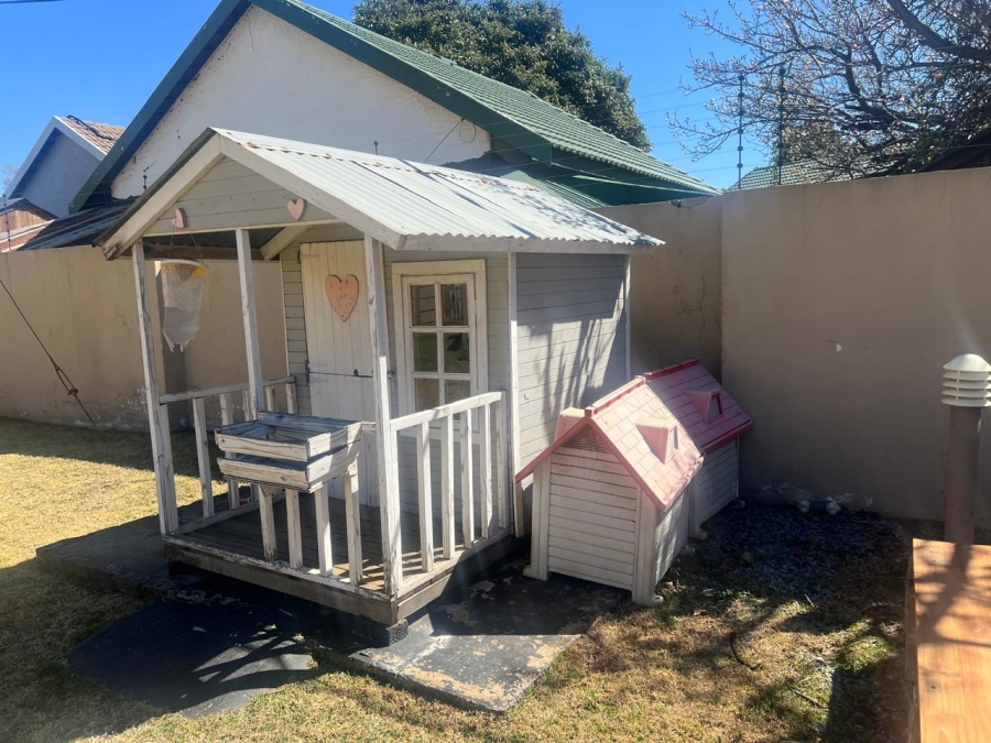 4 Bedroom Property for Sale in Brackenhurst Gauteng