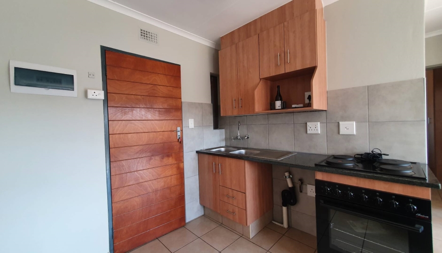 2 Bedroom Property for Sale in Olifantsvlei Gauteng