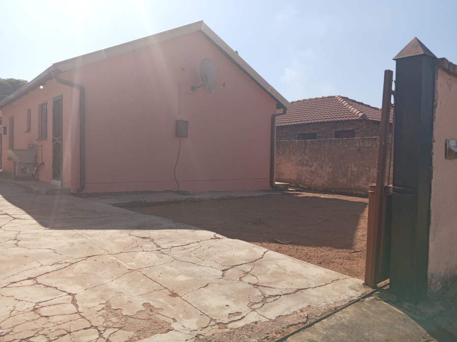 To Let 5 Bedroom Property for Rent in Soshanguve GG Gauteng