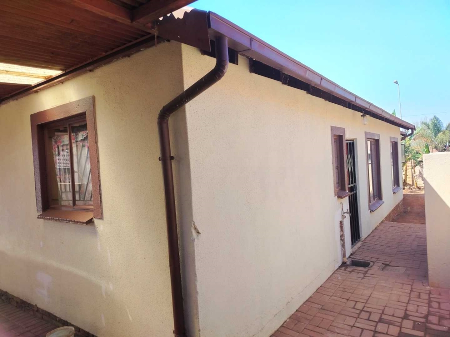 3 Bedroom Property for Sale in Lotus Gardens Gauteng