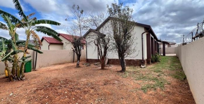 3 Bedroom Property for Sale in Lotus Gardens Gauteng