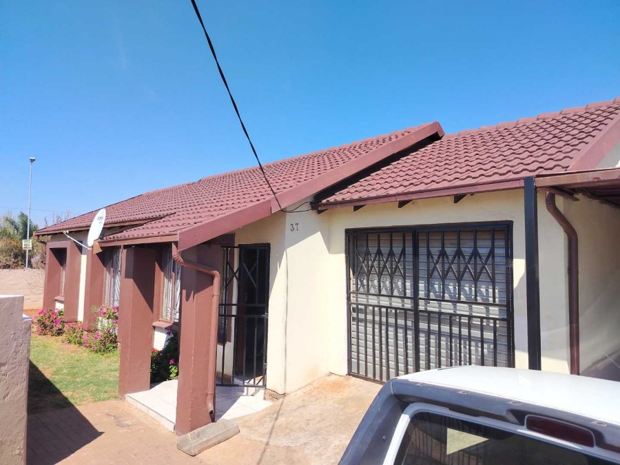 3 Bedroom Property for Sale in Lotus Gardens Gauteng