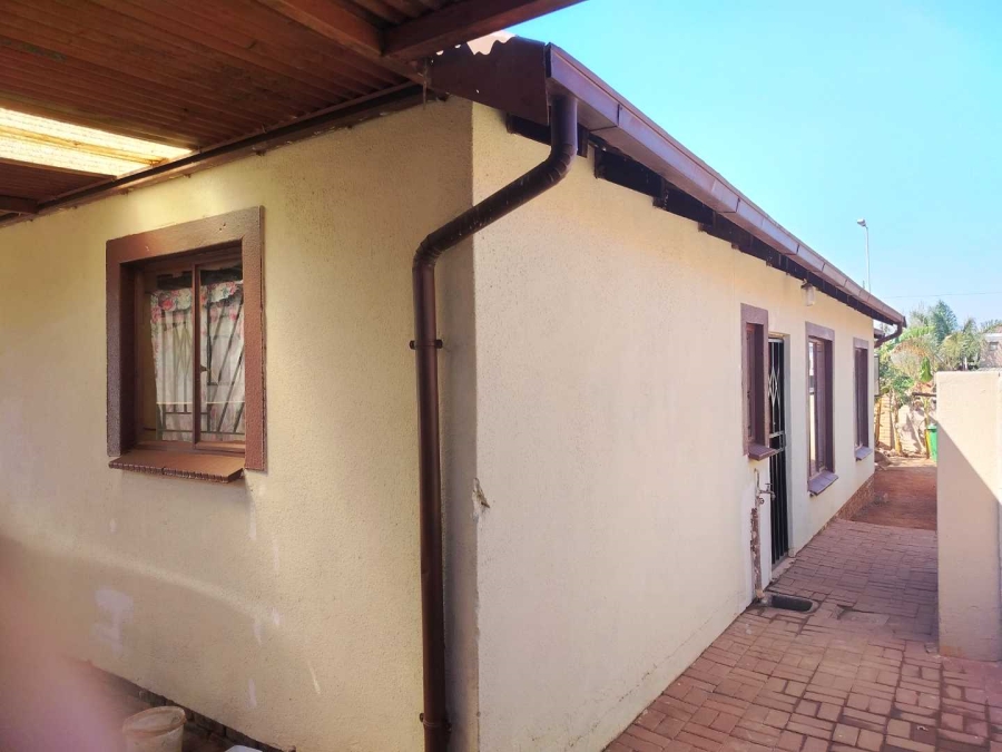 3 Bedroom Property for Sale in Lotus Gardens Gauteng