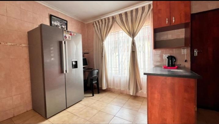 3 Bedroom Property for Sale in Lotus Gardens Gauteng