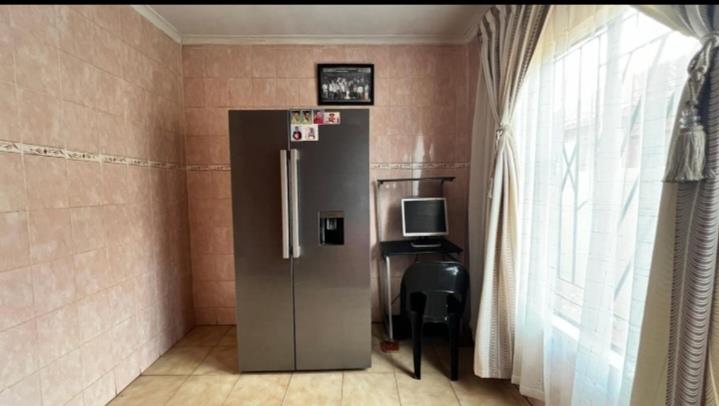 3 Bedroom Property for Sale in Lotus Gardens Gauteng