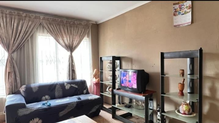 3 Bedroom Property for Sale in Lotus Gardens Gauteng