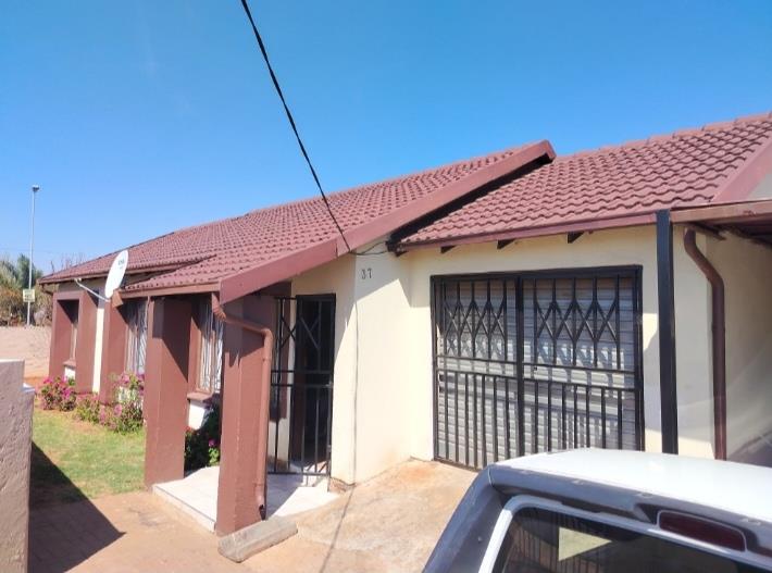 3 Bedroom Property for Sale in Lotus Gardens Gauteng