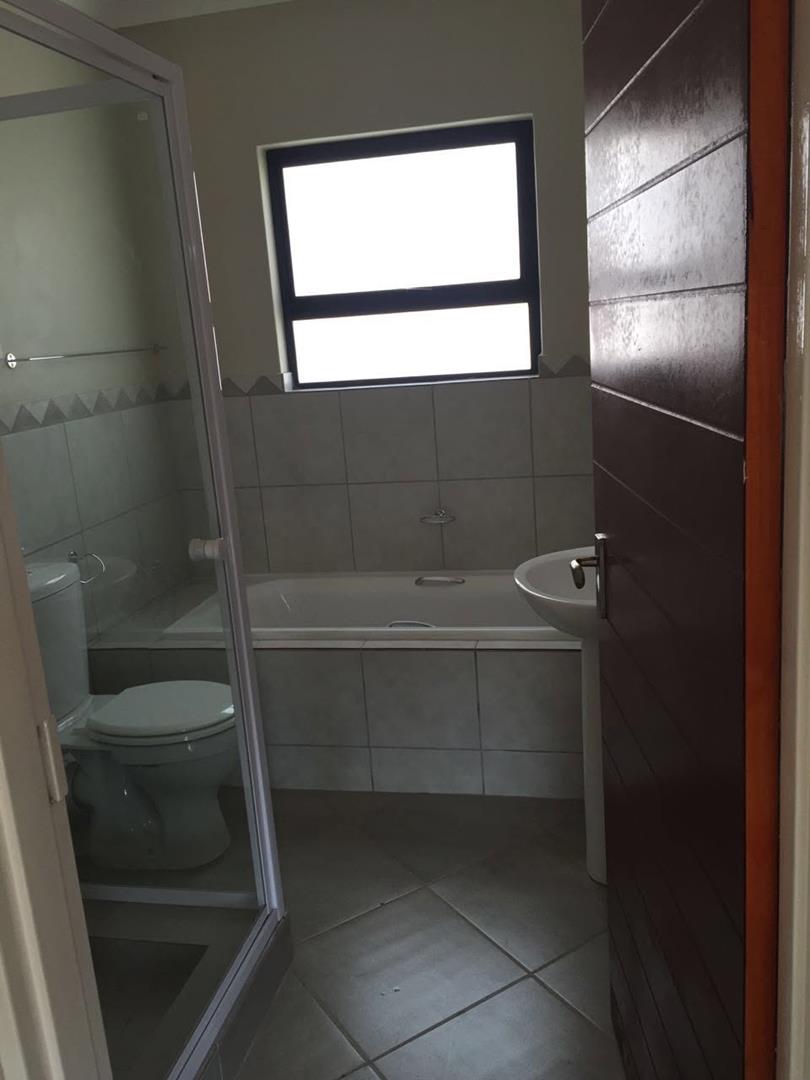 2 Bedroom Property for Sale in Heatherview Gauteng