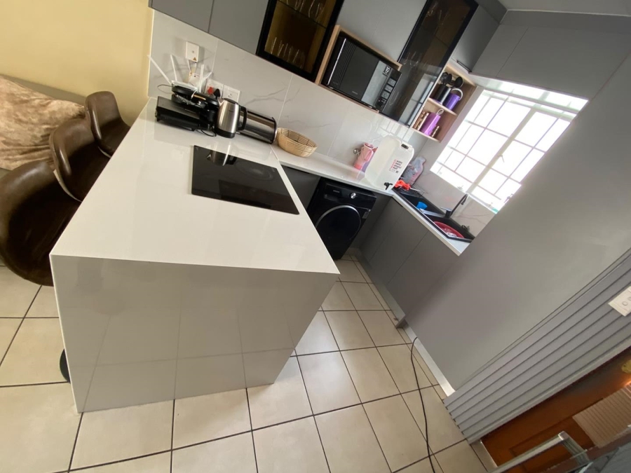 To Let 2 Bedroom Property for Rent in Kosmosdal Gauteng