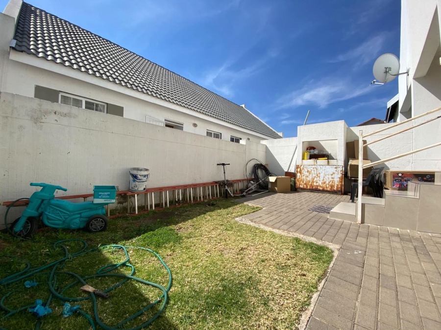 To Let 2 Bedroom Property for Rent in Kosmosdal Gauteng