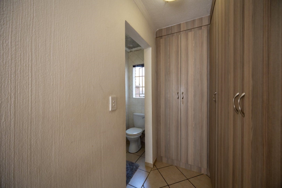 2 Bedroom Property for Sale in Willow Park Manor Gauteng