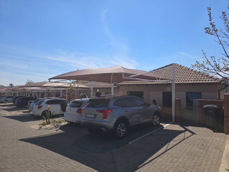 2 Bedroom Property for Sale in The Reeds Gauteng