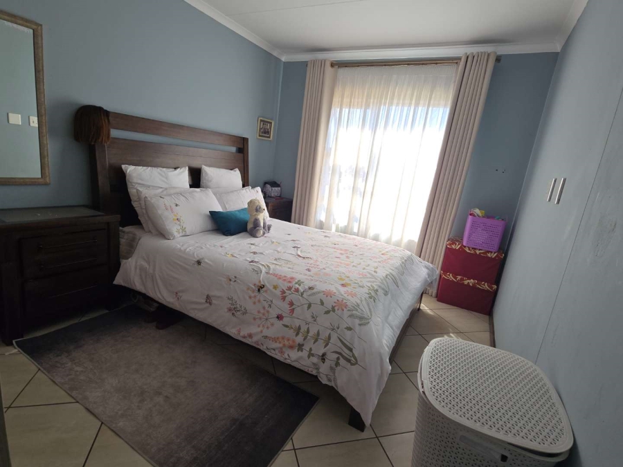 2 Bedroom Property for Sale in The Reeds Gauteng