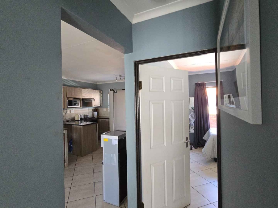 2 Bedroom Property for Sale in The Reeds Gauteng