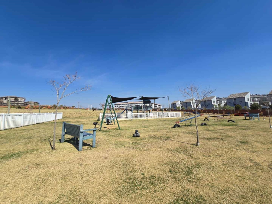 2 Bedroom Property for Sale in The Reeds Gauteng