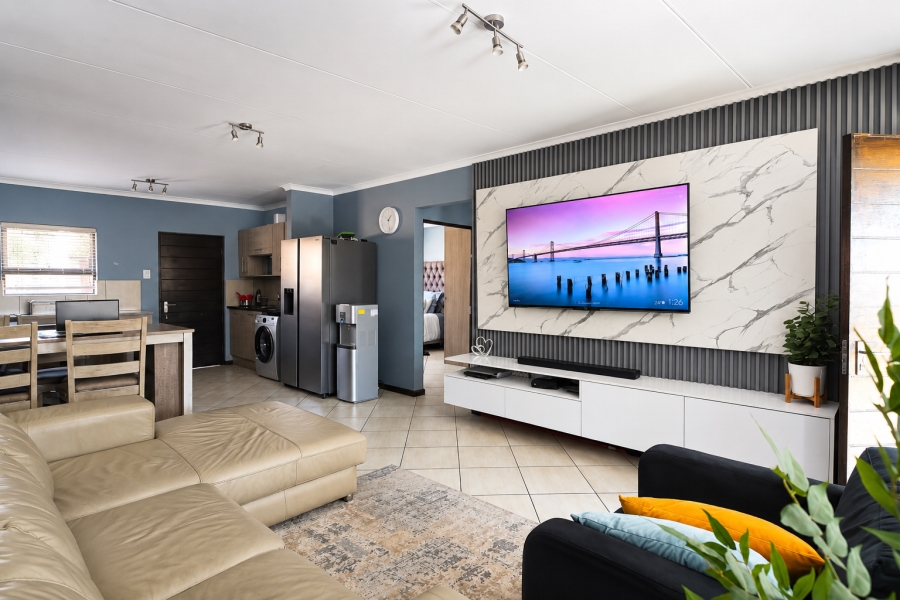 2 Bedroom Property for Sale in The Reeds Gauteng