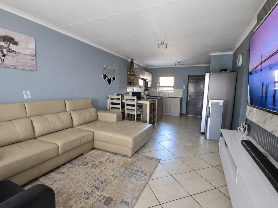 2 Bedroom Property for Sale in The Reeds Gauteng