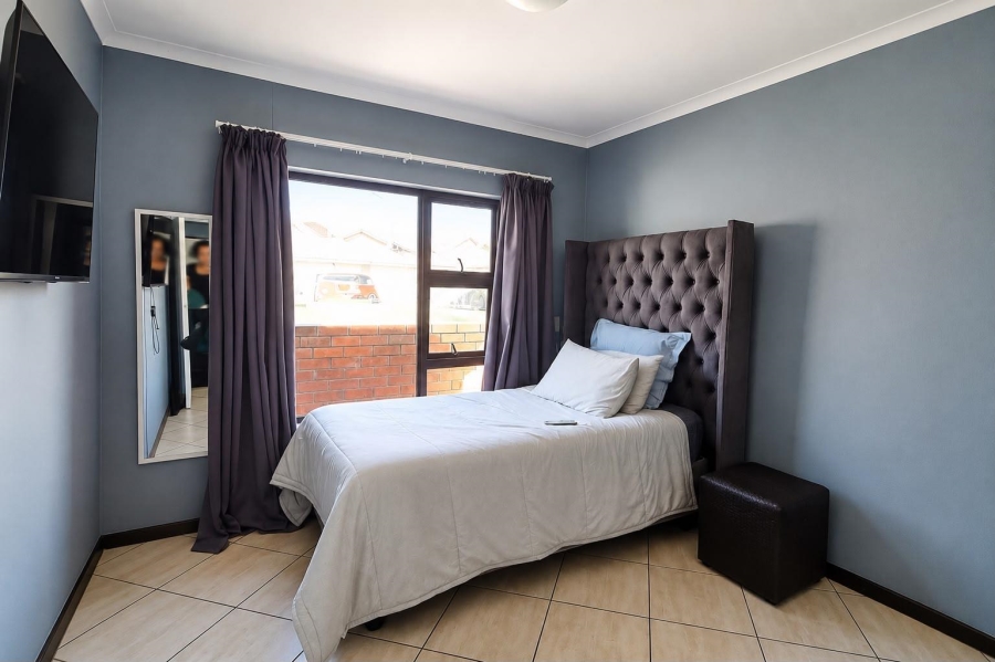 2 Bedroom Property for Sale in The Reeds Gauteng
