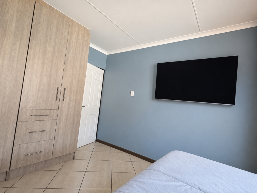 2 Bedroom Property for Sale in The Reeds Gauteng