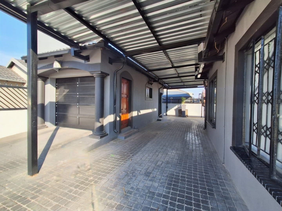 3 Bedroom Property for Sale in Elandspoort Gauteng