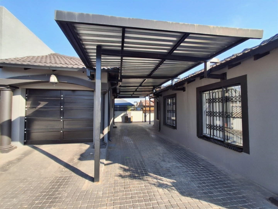3 Bedroom Property for Sale in Elandspoort Gauteng