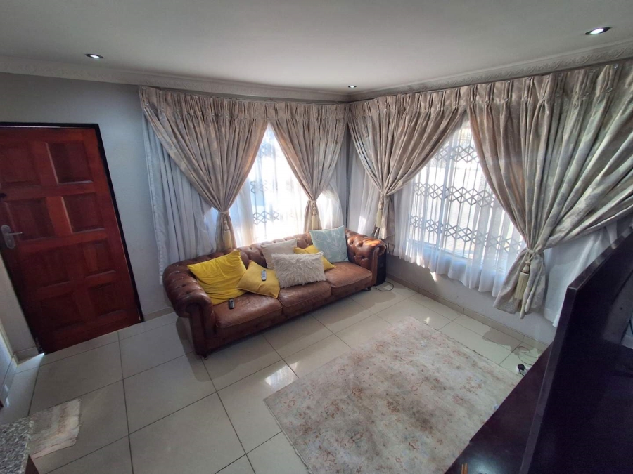 3 Bedroom Property for Sale in Elandspoort Gauteng