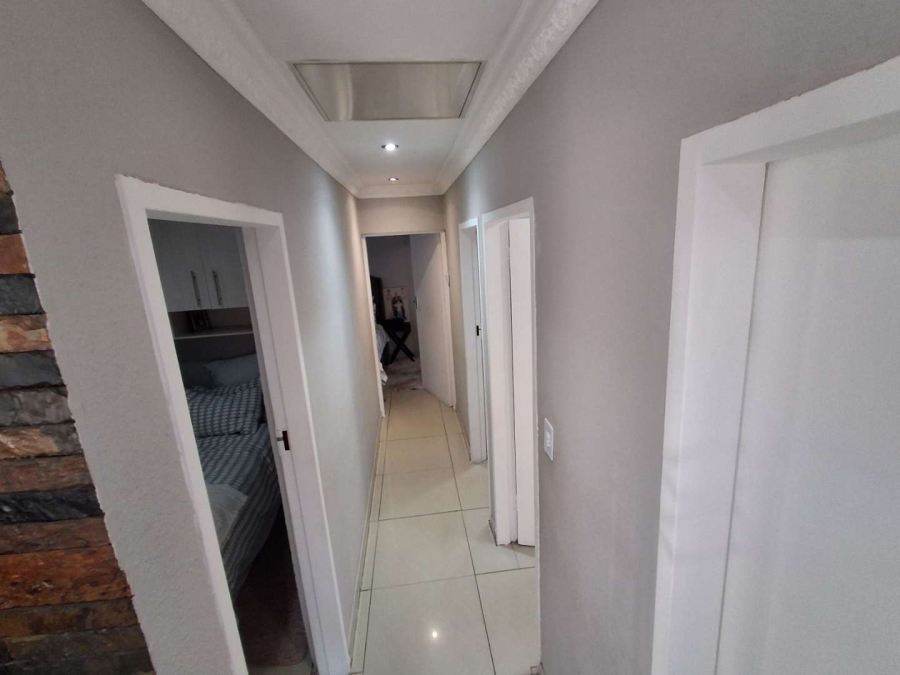 3 Bedroom Property for Sale in Elandspoort Gauteng