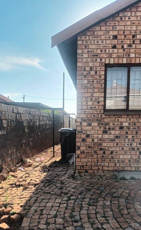 3 Bedroom Property for Sale in Protea Glen Gauteng