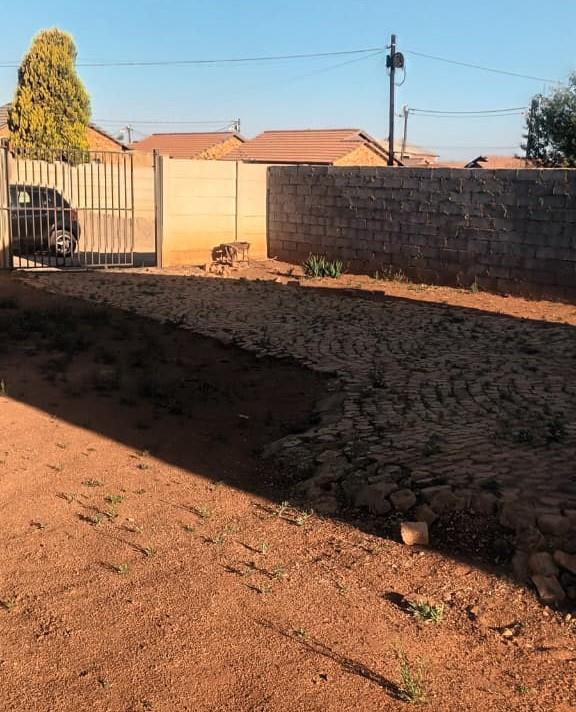 3 Bedroom Property for Sale in Protea Glen Gauteng
