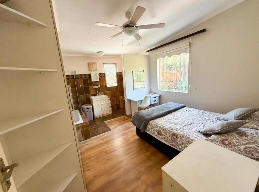 4 Bedroom Property for Sale in Zwartkop Gauteng
