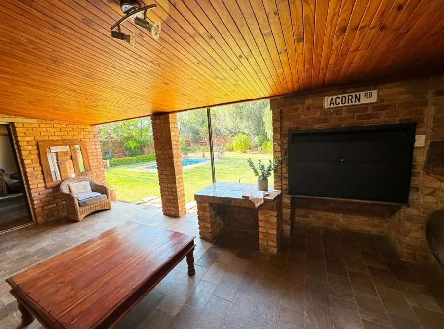 4 Bedroom Property for Sale in Zwartkop Gauteng
