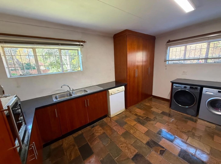 4 Bedroom Property for Sale in Zwartkop Gauteng