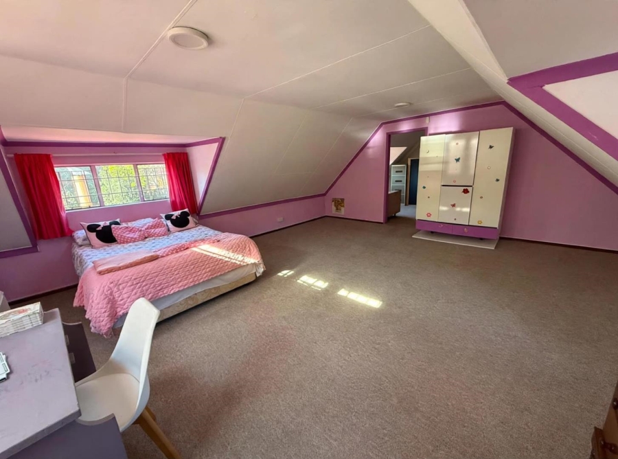 4 Bedroom Property for Sale in Zwartkop Gauteng