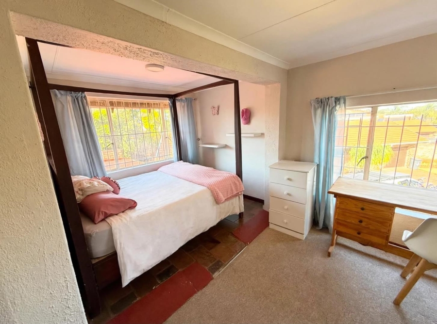 4 Bedroom Property for Sale in Zwartkop Gauteng