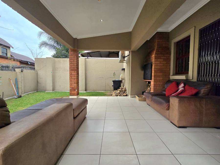 3 Bedroom Property for Sale in Alberante Gauteng