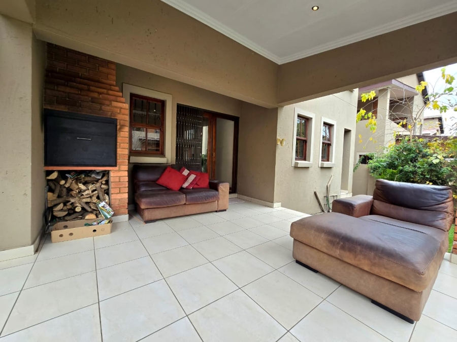 3 Bedroom Property for Sale in Alberante Gauteng
