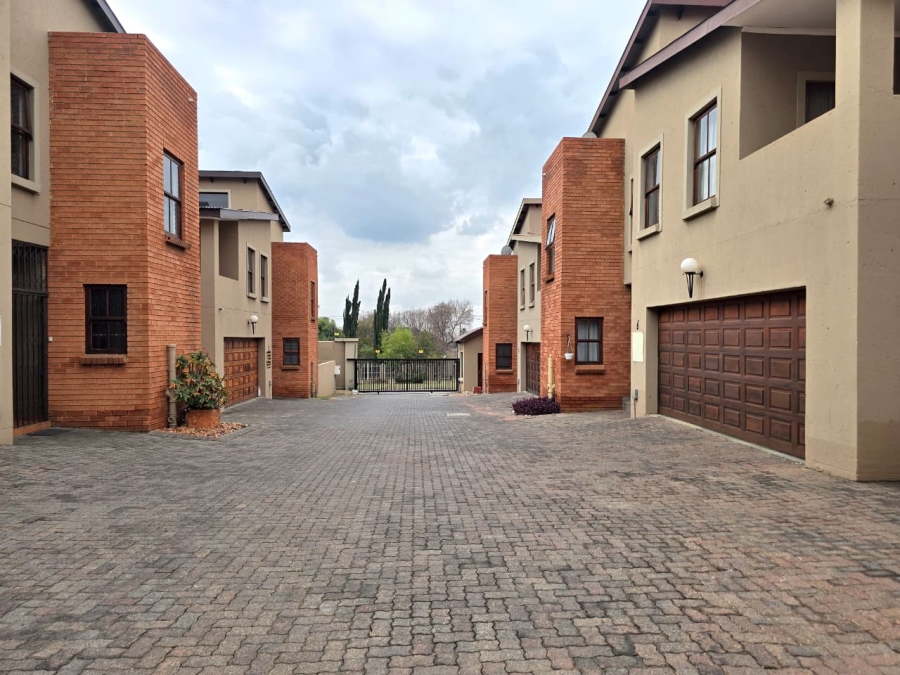 3 Bedroom Property for Sale in Alberante Gauteng
