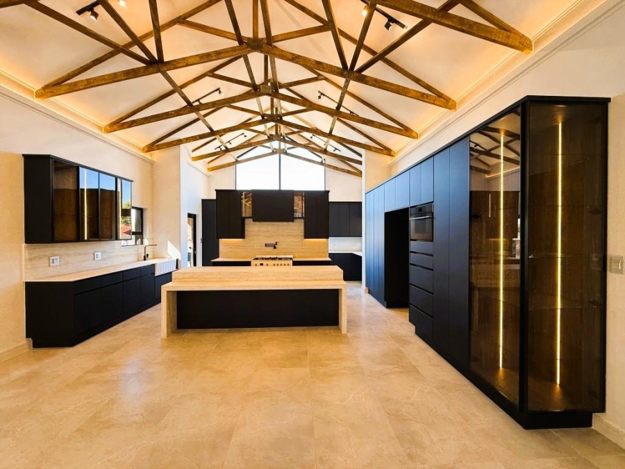 4 Bedroom Property for Sale in Atholl Gauteng