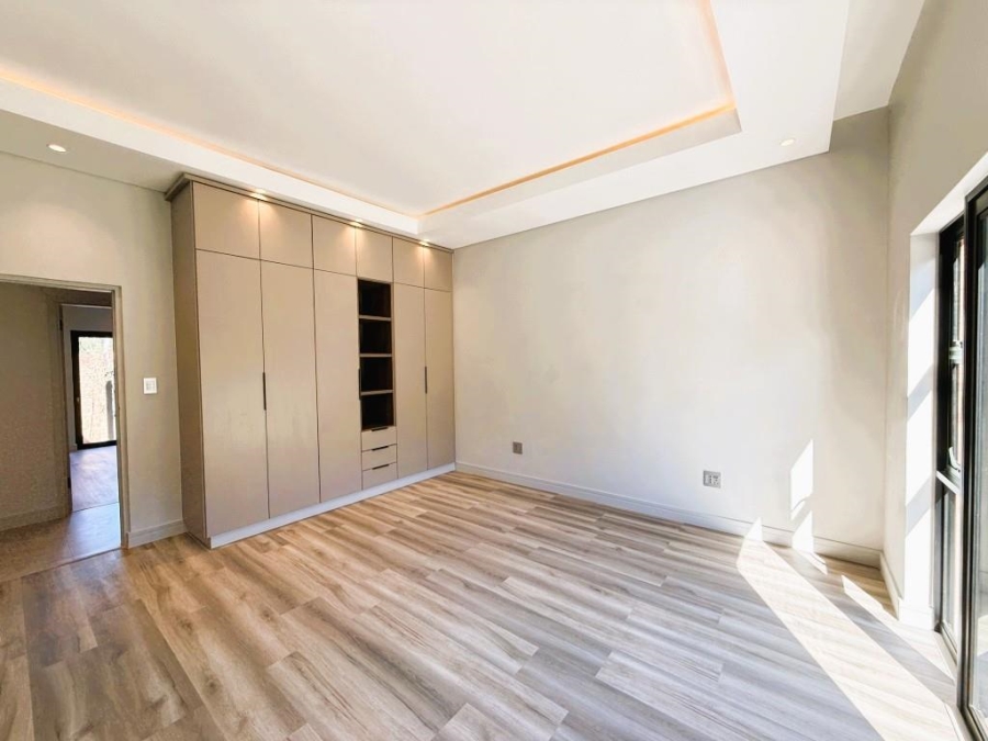 4 Bedroom Property for Sale in Atholl Gauteng