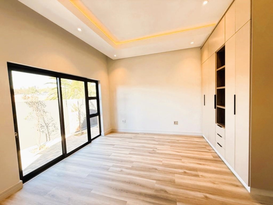 4 Bedroom Property for Sale in Atholl Gauteng