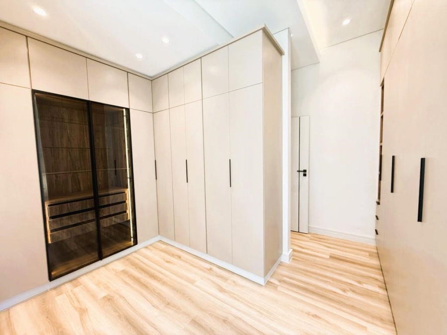 4 Bedroom Property for Sale in Atholl Gauteng