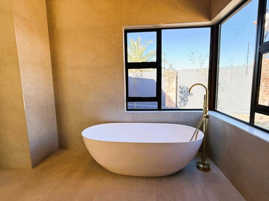 4 Bedroom Property for Sale in Atholl Gauteng