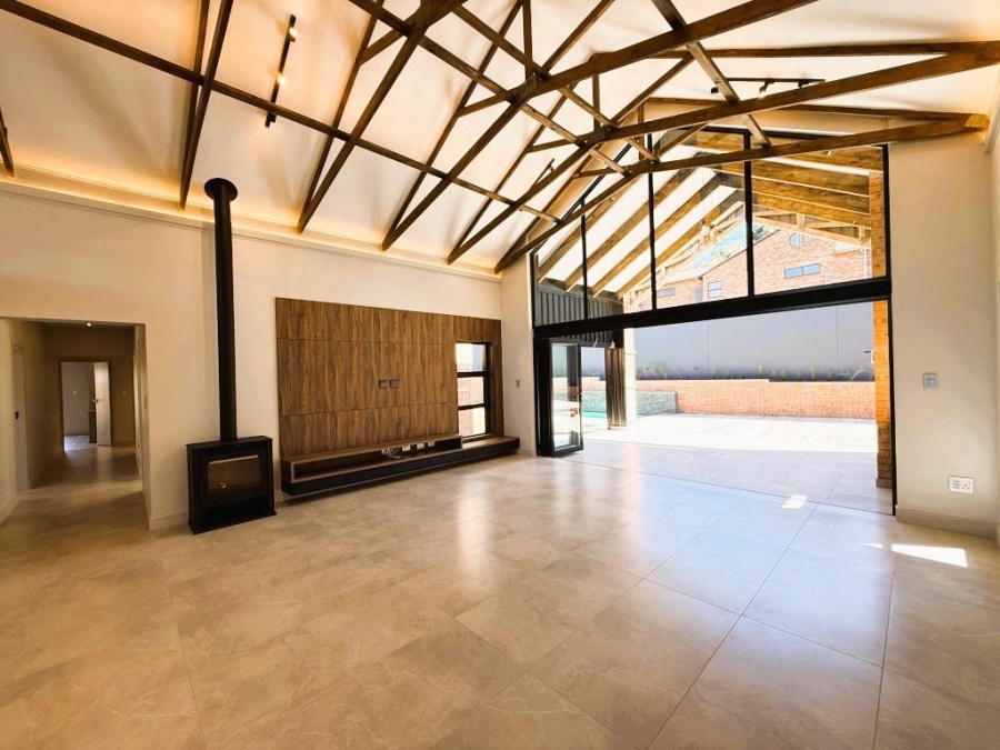 4 Bedroom Property for Sale in Atholl Gauteng